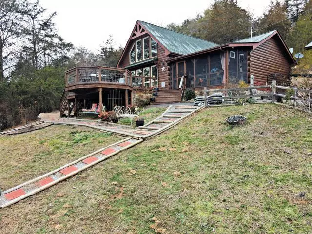 456 Cedarwood Rd, Newport, TN 37821