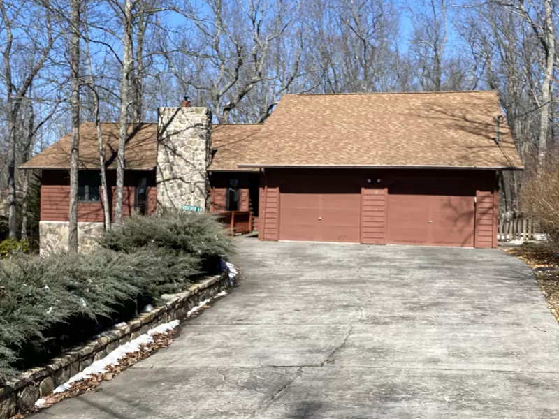 12 Lisa CT, Fairfield Glade, TN 38558