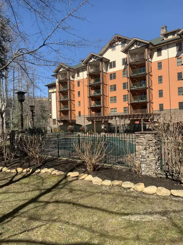 Gatlinburg, TN 37738,215 Woliss LN #UNIT 102