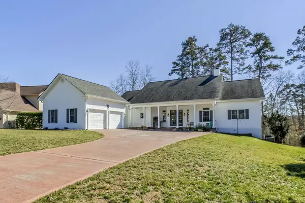 111 Vinita LN, Loudon, TN 37774