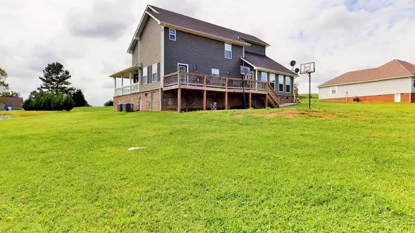 Sweetwater, TN 37874,107 Lucas LN