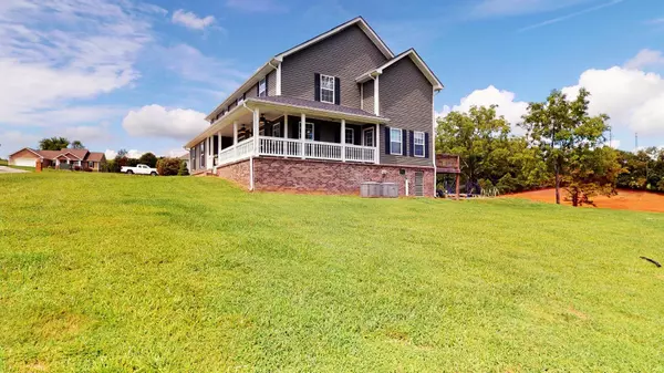 Sweetwater, TN 37874,107 Lucas LN