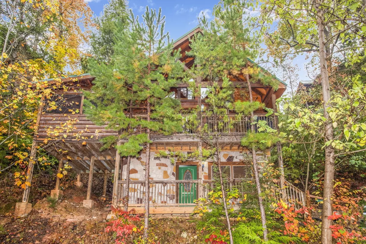 Gatlinburg, TN 37738,1609 Misty Hollow Way