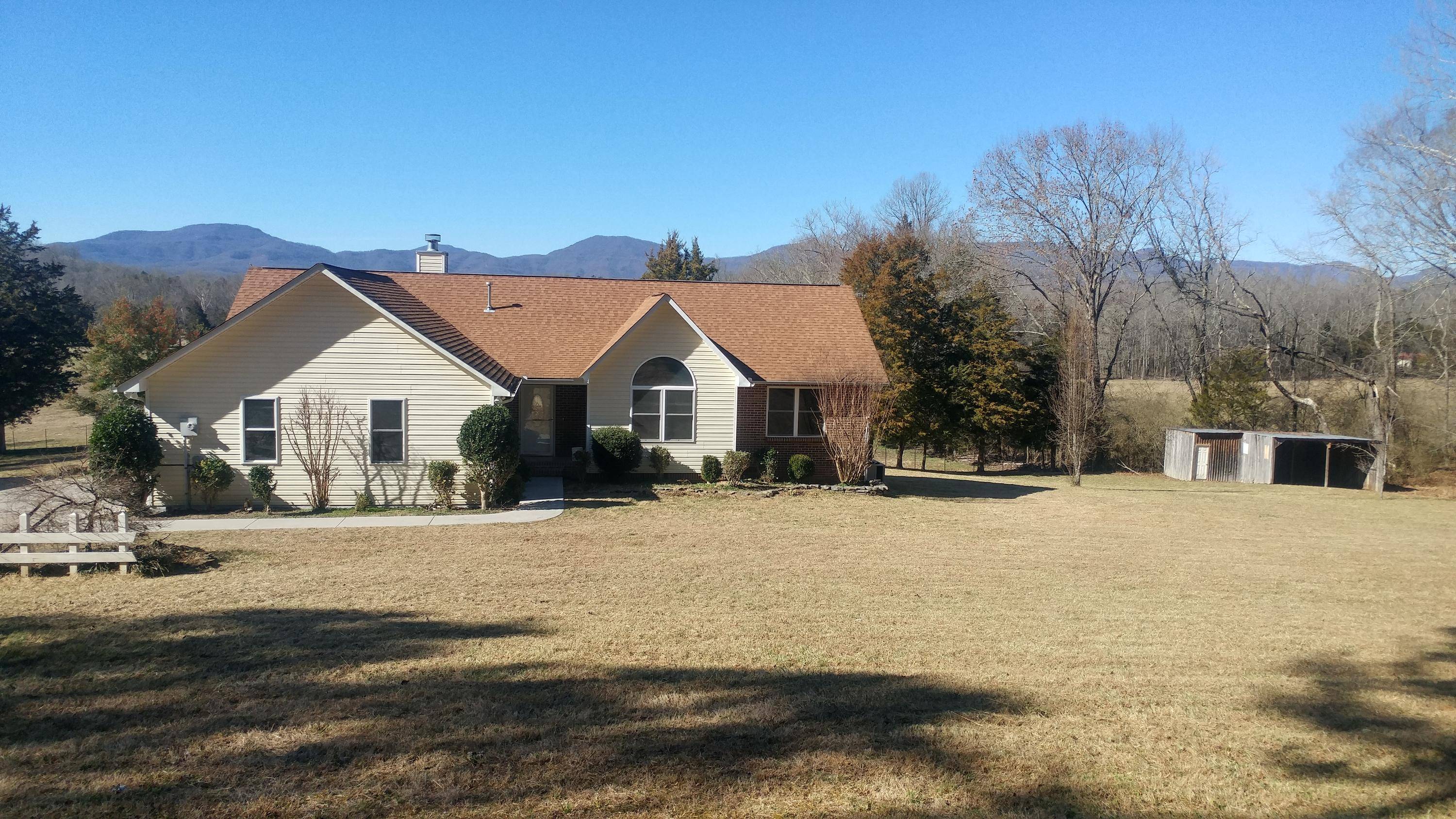 350 Mahoney Rd, Oliver Springs, TN 37840