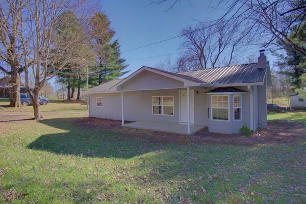 304 Pennycuff Ave, Jamestown, TN 38556