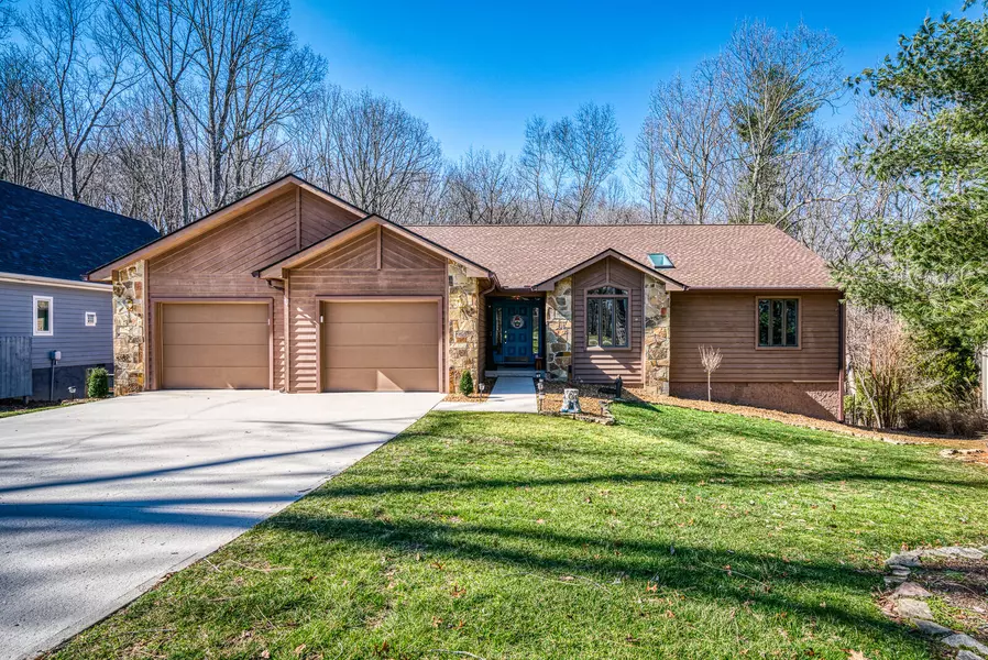 35 Pineridge CT., Fairfield Glade, TN 38558