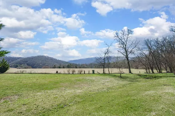 Newport, TN 37821,1067 Farm Rd