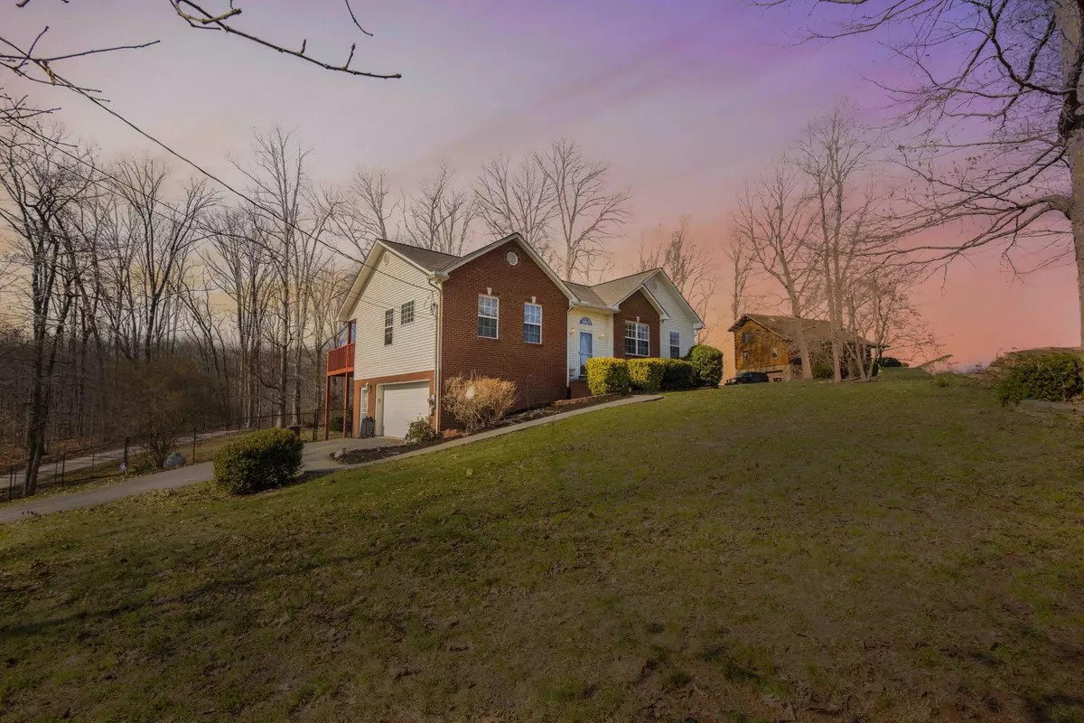 Andersonville, TN 37705,164 Foxglen LN