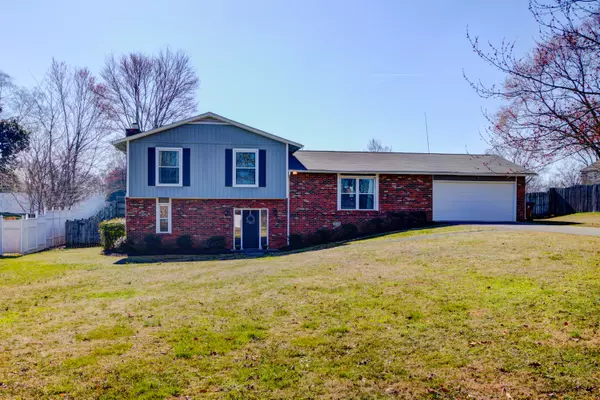 12616 Pony Express DR, Knoxville, TN 37934