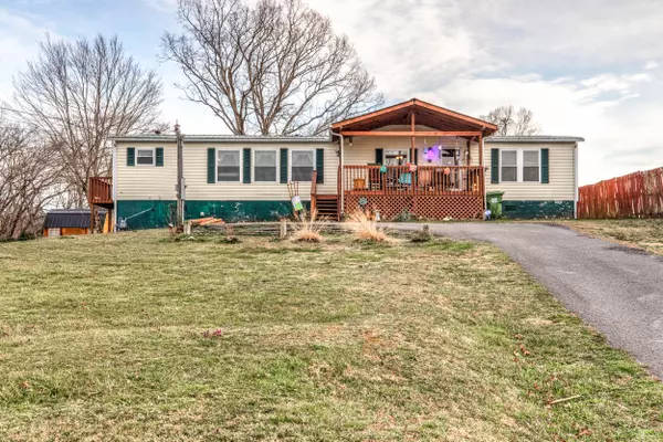 124 Black Oak Hills LN, Lafollette, TN 37766