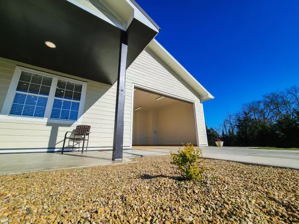 Russellville, TN 37860,2070 Silver City Rd