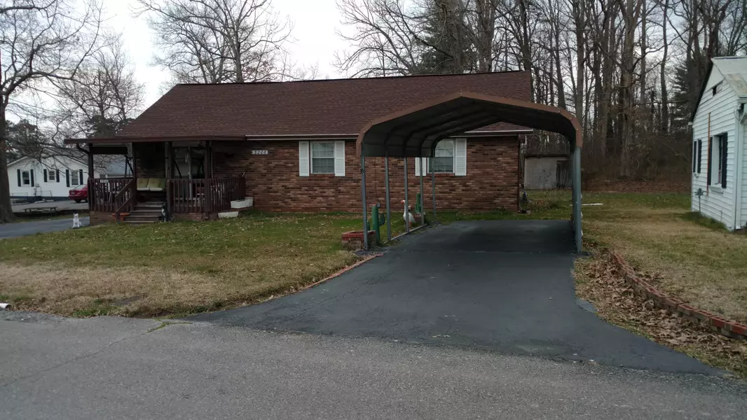 3206 Oak St, White Pine, TN 37890