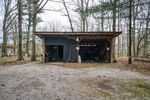 Crossville, TN 38572,180 Paul Gentry Rd