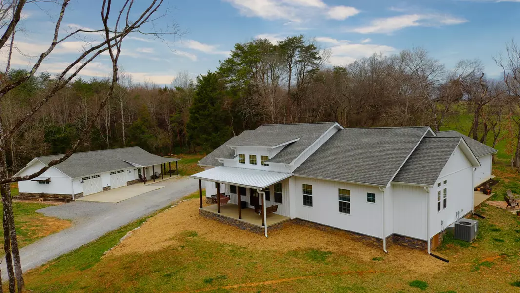 157 Fairview Rd, Tellico Plains, TN 37385