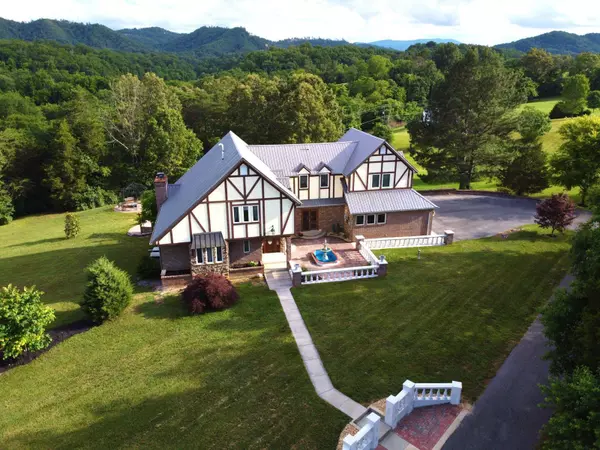 1959 Valley Woods DR, Sevierville, TN 37862