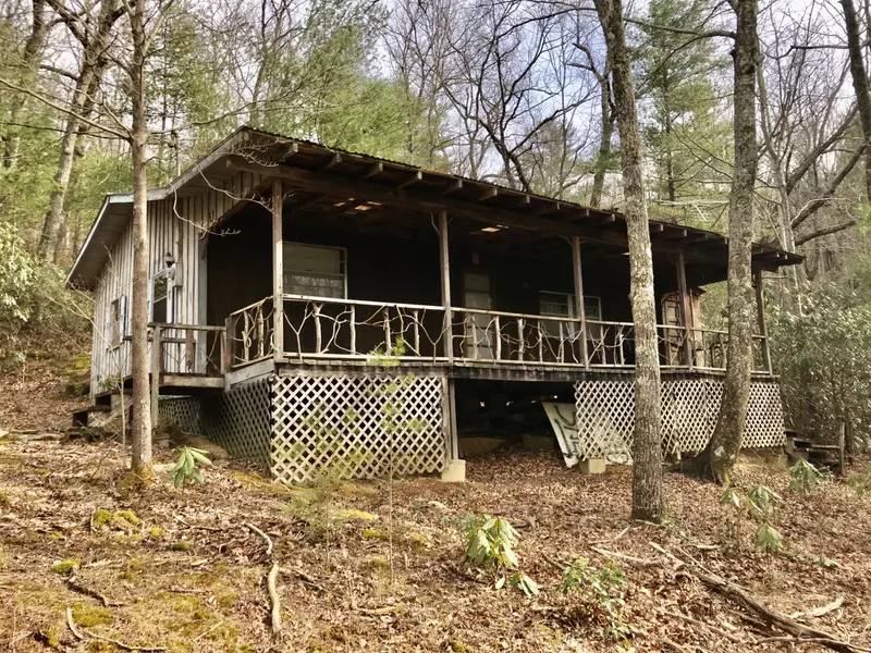 150 Rivendell LN, Tellico Plains, TN 37385