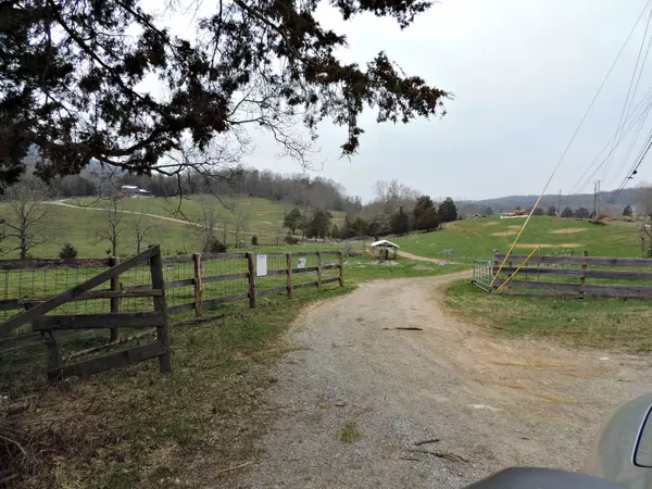 10321 Highway 131, Washburn, TN 37888