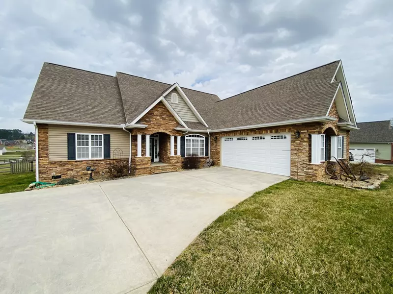 101 Shannadoah LN, Madisonville, TN 37354