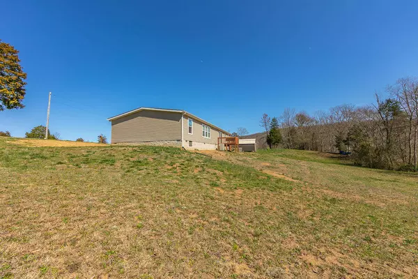 Oliver Springs, TN 37840,182 Robinette Rd