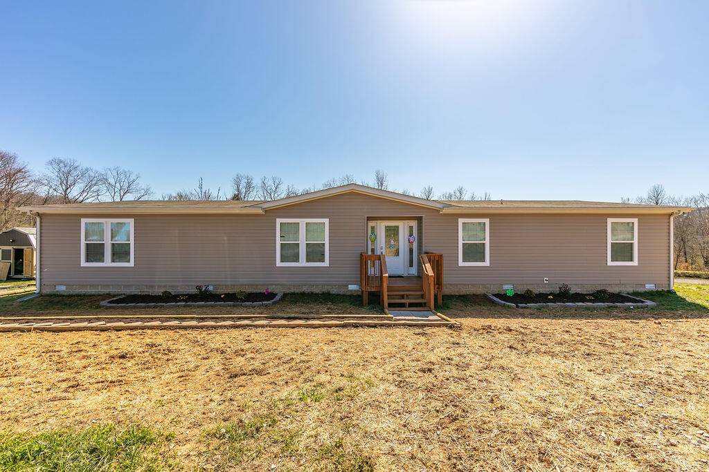 182 Robinette Rd, Oliver Springs, TN 37840