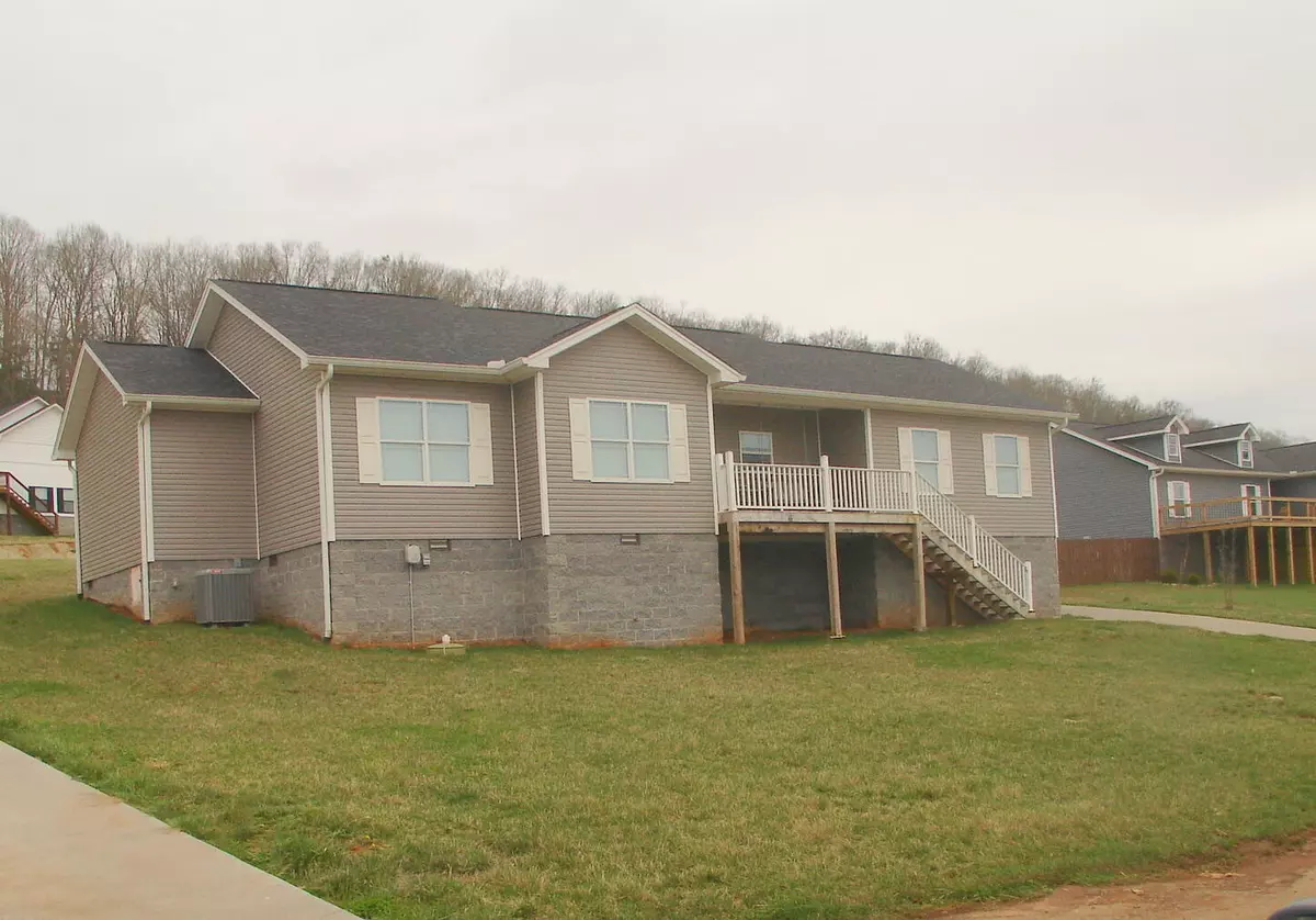 Kodak, TN 37764,408 Cedar Creek CIR