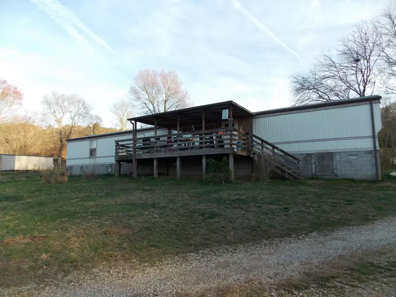 2141 Dry Hill Rd, Rockwood, TN 37854