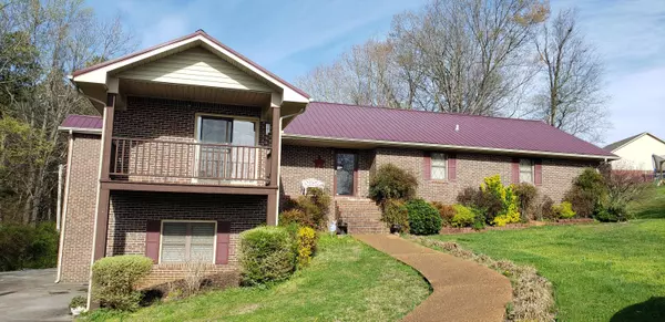 601 Lloyd St, Lenoir City, TN 37771