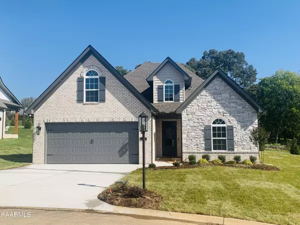 9206 Iris Garden LN, Knoxville, TN 37922