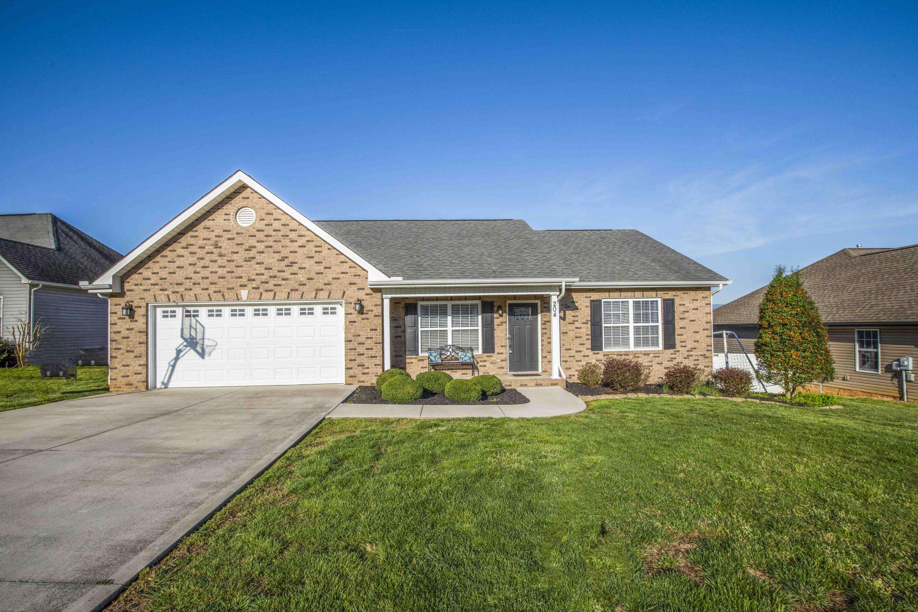 204 Cornerstone CIR, Clinton, TN 37716
