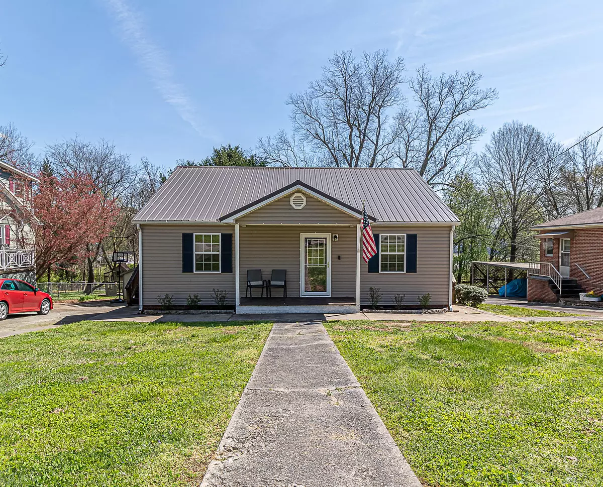 Sweetwater, TN 37874,309 Oak St