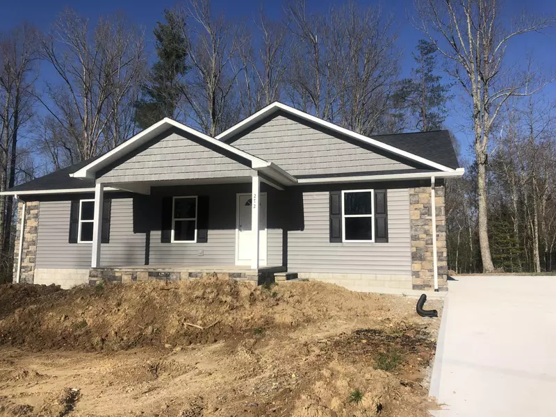 272 Ferry Bend Tr, Crossville, TN 38571