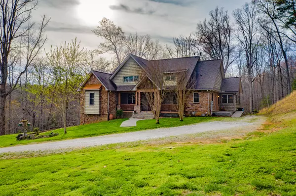 260 Echo Valley Rd, Rocky Top, TN 37769