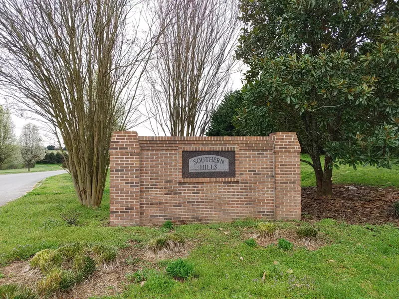 Savannah LN, Madisonville, TN 37354