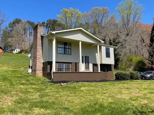 4527 Rocky Branch Rd, Walland, TN 37886