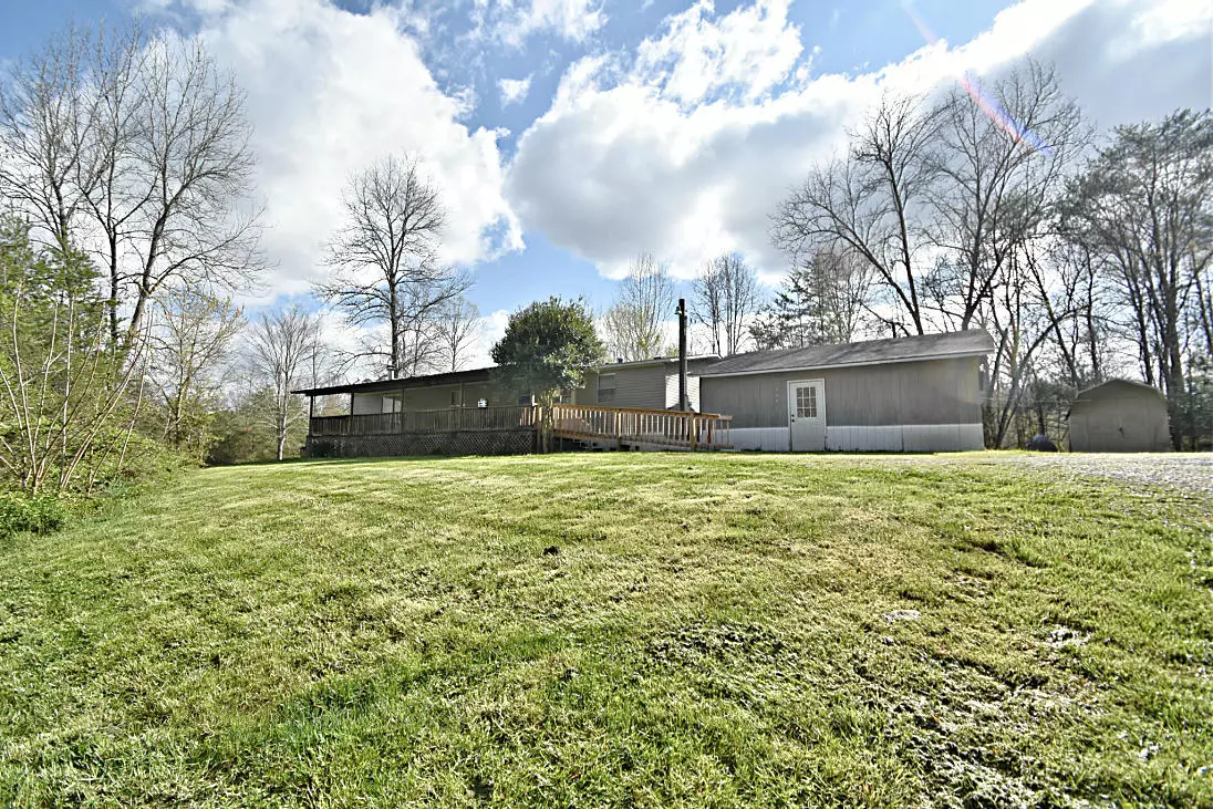 Seymour, TN 37865,946 Pine Cedar WAY