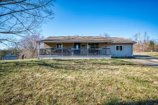 24 City Lake Rd, Crossville, TN 38572