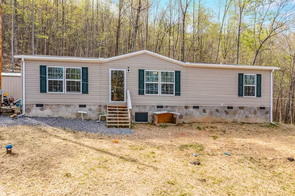 1368 Union Rd, Thorn Hill, TN 37881