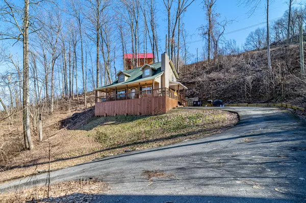 Gatlinburg, TN 37738,609 Sunset LN