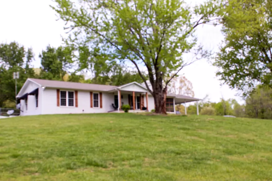 338 Knob Crossing, Madisonville, TN 37354