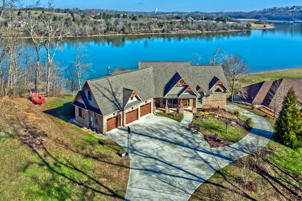 485 Quiet River LN, Loudon, TN 37774