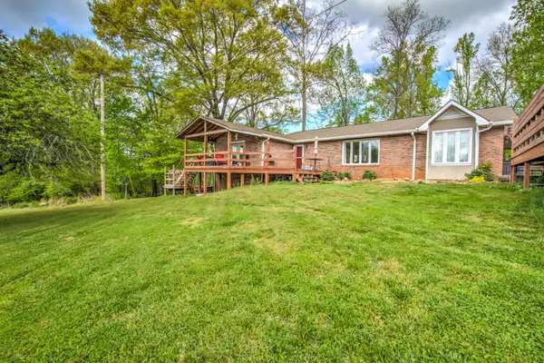 Harriman, TN 37748,239 Duncan Hollow Rd