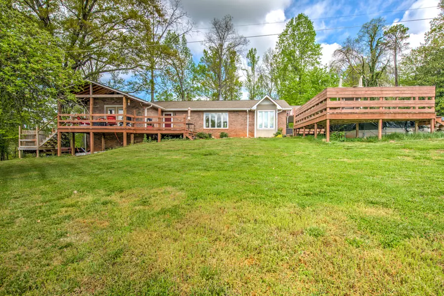 239 Duncan Hollow Rd, Harriman, TN 37748