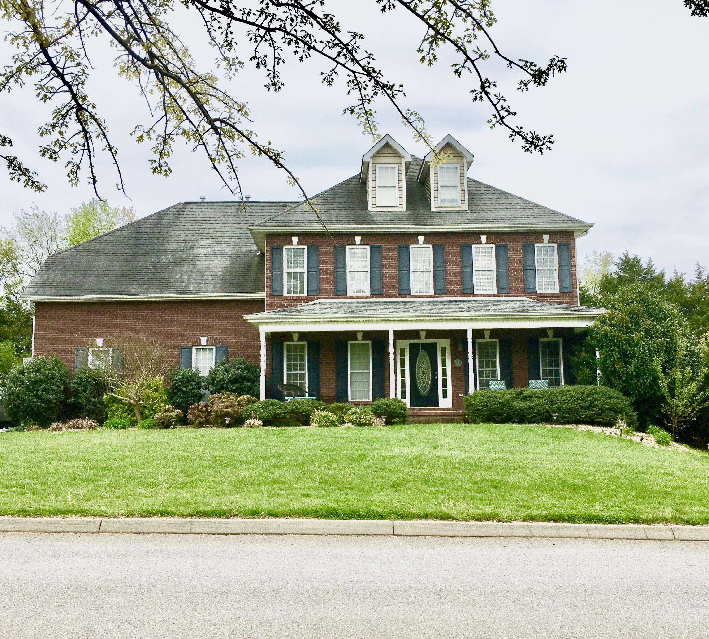 6022 Shannon Valley Farms Blvd, Knoxville, TN 37918