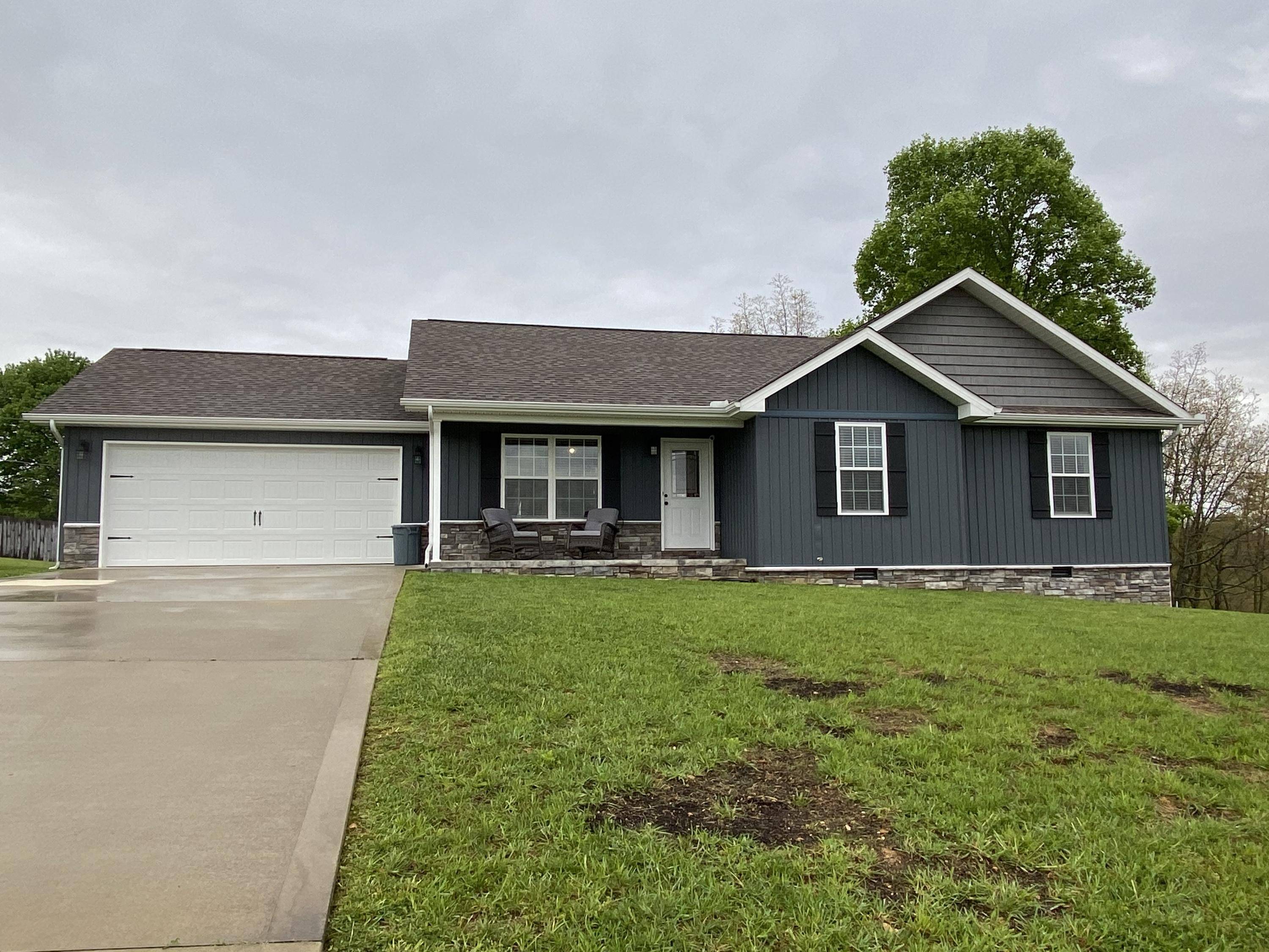 New Tazewell, TN 37825,142 Breezy LN