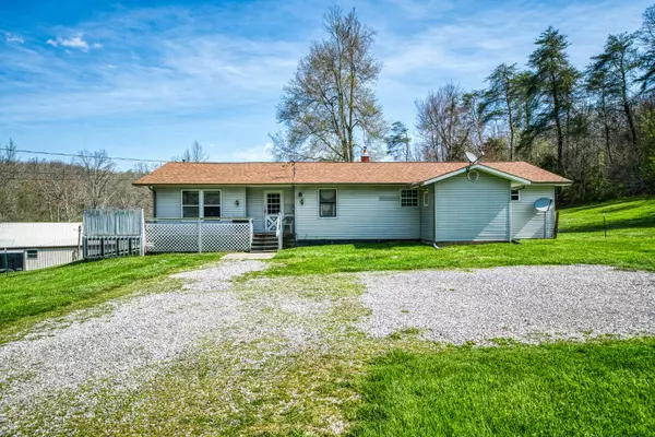 1510 Claysville Rd, Crossville, TN 38571
