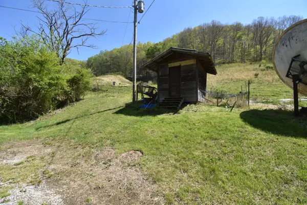 Sneedville, TN 37869,111 Back Valley Rd