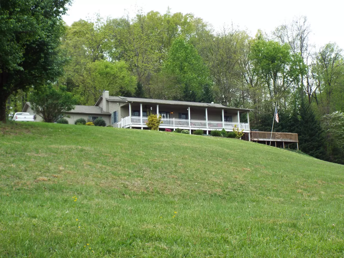 Dandridge, TN 37725,3250 Proffitt Heights CIR