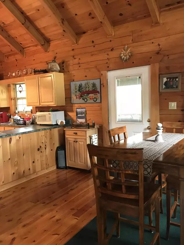 Tellico Plains, TN 37385,2674 Rafter Rd Rd