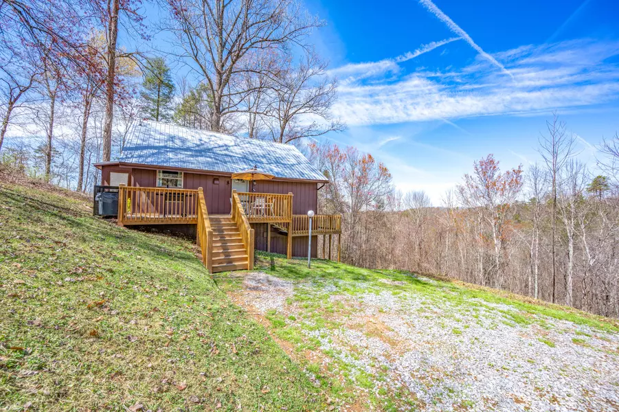 729 Hazy CIR, Gatlinburg, TN 37738