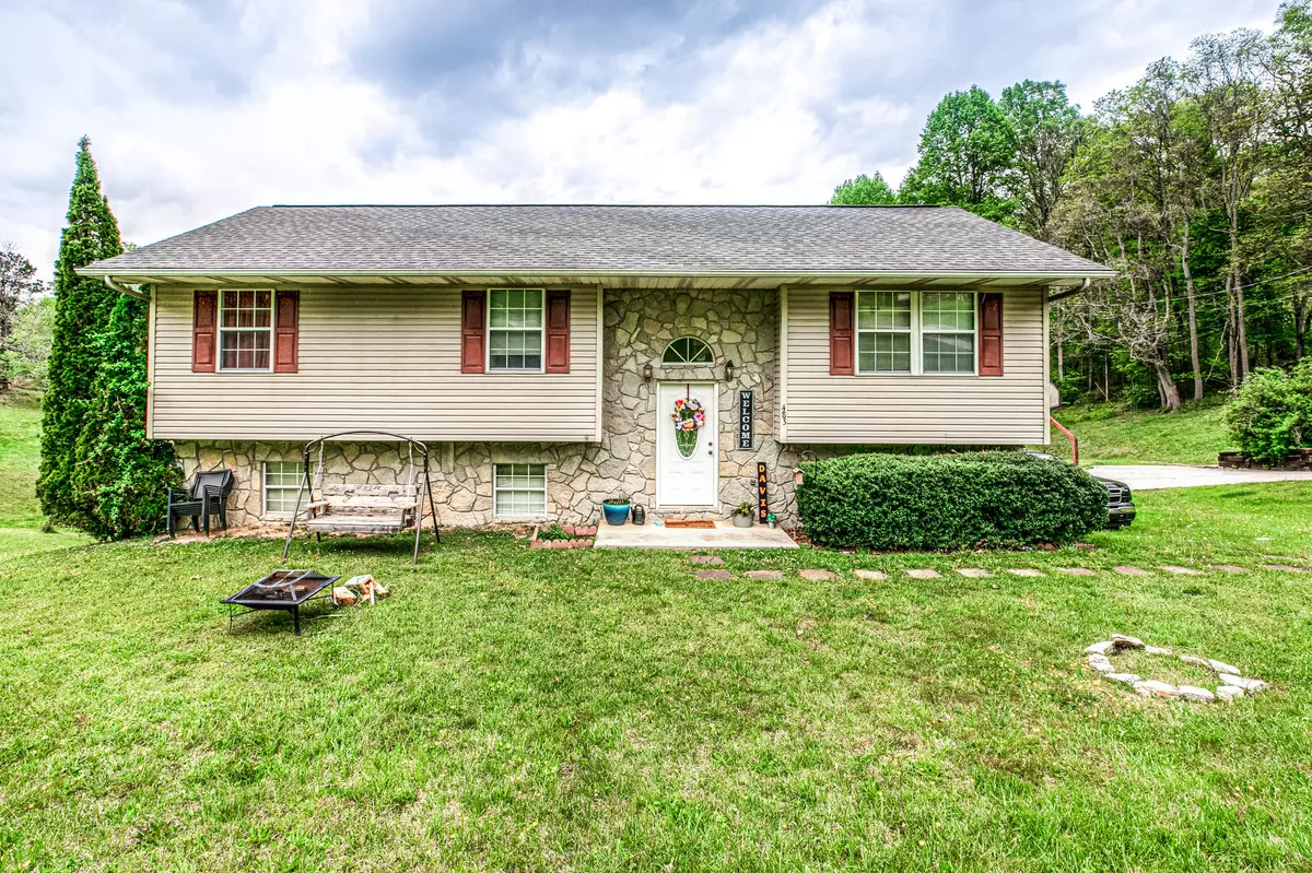 Jacksboro, TN 37757,483 Hollifield DR